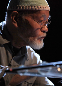 Akio Suzuki